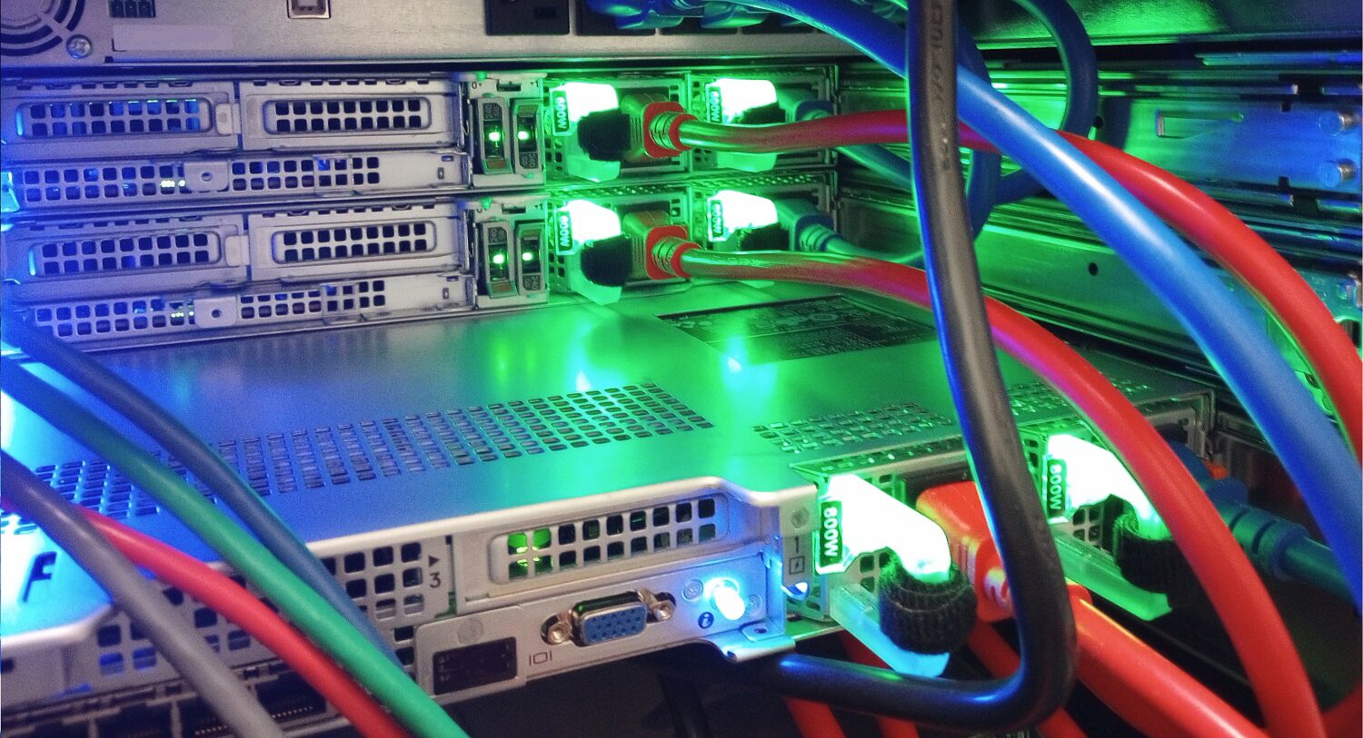 Rackmount Servers with Redundant Power and Color Coded Power Whips